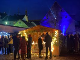 Chriskindlmarkt trotzt dem Regen
